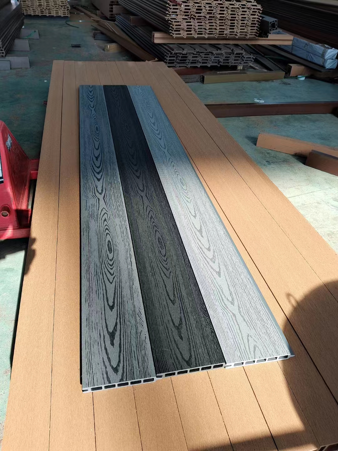 Mélanger le plancher WPC conventionnel de couleur pour les installations extérieures de meubles